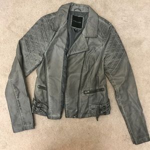Super cute never worn leather jacket
